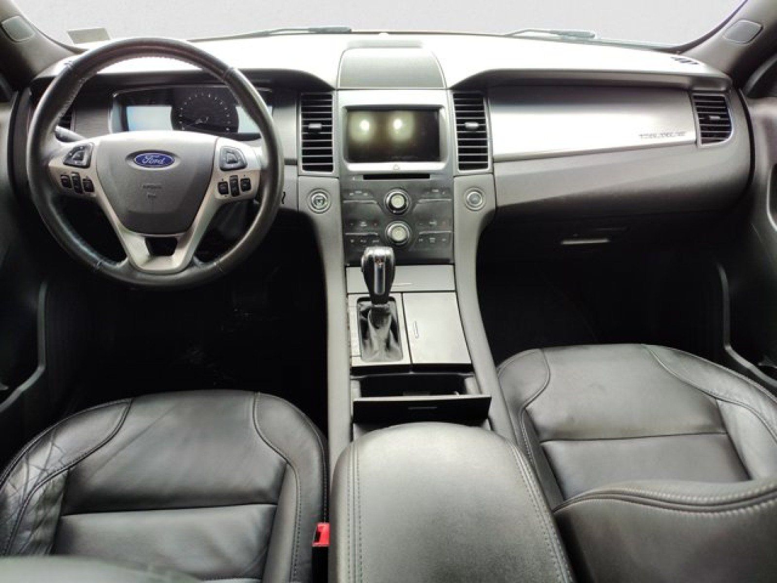 Used 2017 Ford Taurus SEL w/ Equipment Group 201A FWD image 13