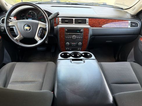 Certified 2011 Chevrolet Suburban LS RWD image 15