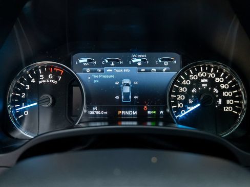Used 2018 Ford F150 Lariat w/ Equipment Group 502A Luxury AWD/4WD image 40