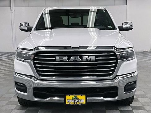 Used 2025 RAM 1500 Laramie AWD/4WD image 4