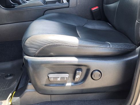 Used 2023 Lexus GX 460 Luxury w/ Sport Design Package AWD/4WD image 25