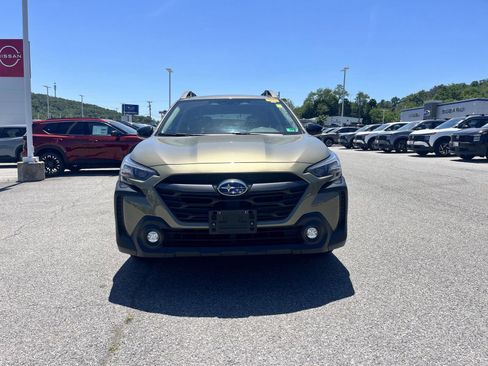 Certified 2024 Subaru Outback Premium AWD/4WD image 2
