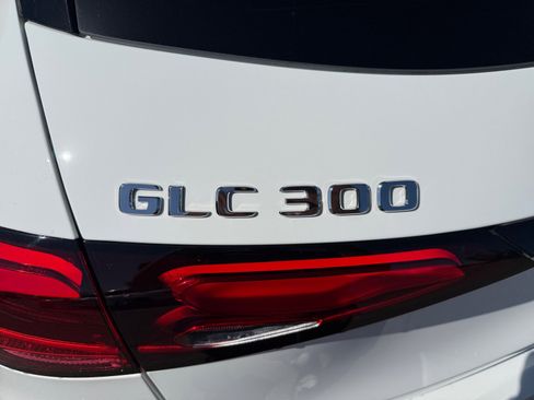 Used 2026 Mercedes-Benz GLC 300 4MATIC image 24