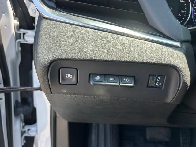 Used 2024 Buick Enclave Premium AWD/4WD image 24