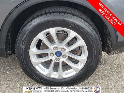 Used 2021 Ford Escape SE w/ Cold Weather Package FWD image 32