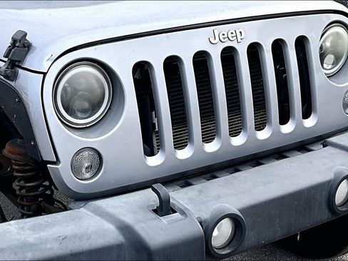 Used 2014 Jeep Wrangler Unlimited Sport image 29