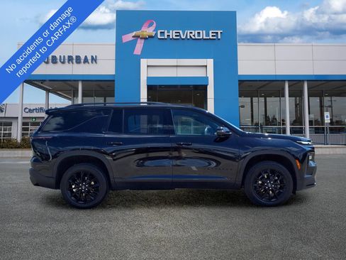 Used 2024 Chevrolet Traverse LT w/ Midnight/Sport Edition AWD/4WD image 4