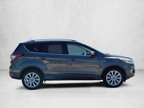 Used 2017 Ford Escape Titanium FWD image 4