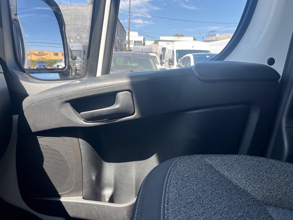 Used 2025 RAM ProMaster 2500 w/ Convenience Group FWD image 18