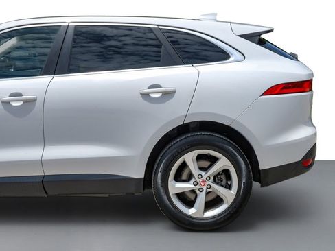 Used 2019 Jaguar F-PACE Premium AWD/4WD image 11