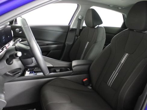Certified 2025 Hyundai Elantra SEL FWD image 20