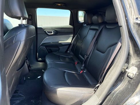 Used 2024 Jeep Compass Latitude AWD/4WD image 14