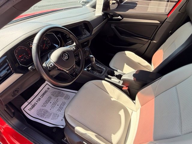 Used 2019 Volkswagen Jetta R-Line w/ R-Line Cold Weather Package FWD image 4