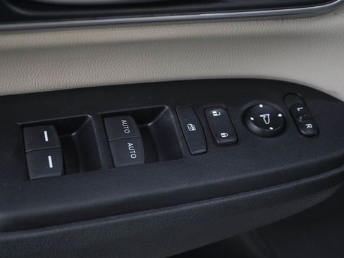 Used 2021 Honda CR-V Touring image 21