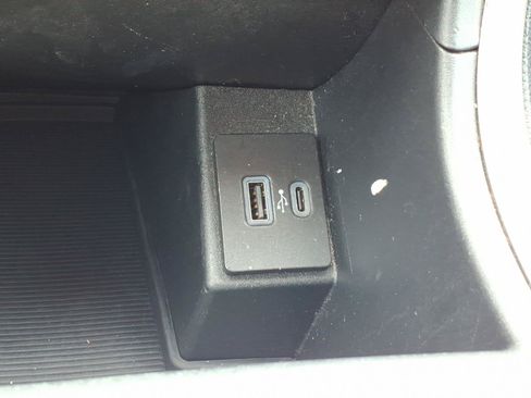 Certified 2024 Ford Edge SEL AWD/4WD image 17