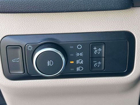 Certified 2022 Ford Escape SEL AWD/4WD image 33