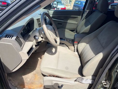 Used 2007 Jeep Grand Cherokee Laredo w/ Sun/Sound Group image 14