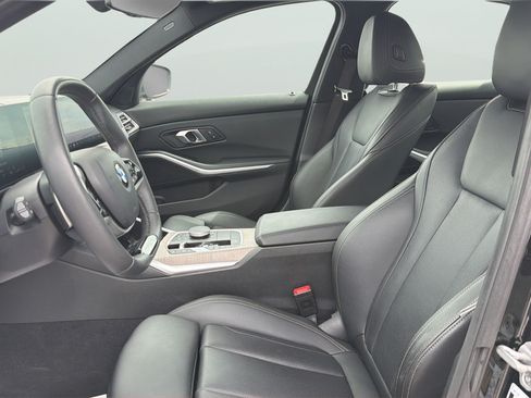 Used 2025 BMW 330i Sedan RWD image 19