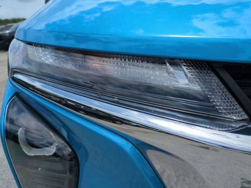 Certified 2025 Chevrolet Trax LS w/ Driver Confidence Package FWD image 10