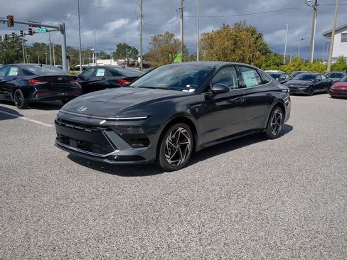New 2026 Hyundai Sonata SEL FWD image 2