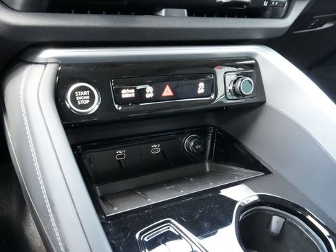 Used 2025 Audi Q5 Premium Plus w/ Premium Plus AWD/4WD image 31