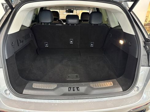 Used 2024 Lincoln Nautilus Reserve image 24