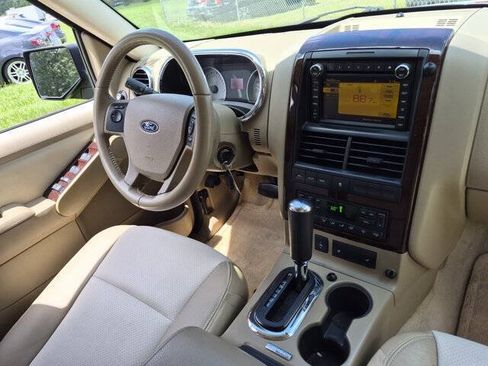Used 2010 Ford Explorer Limited RWD image 35