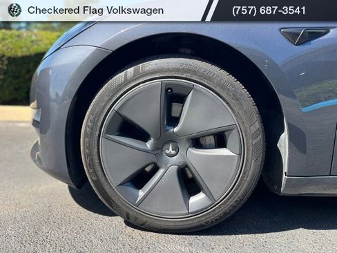 Used 2021 Tesla Model 3 Standard Range Plus RWD image 4