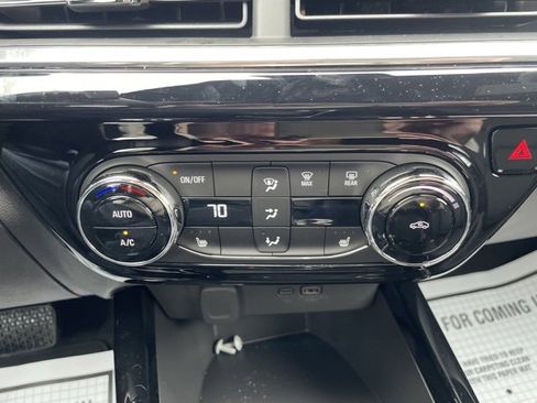 Used 2025 Chevrolet Trax RS w/ Driver Confidence Package image 23