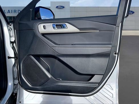 New 2026 Ford Explorer Active w/ Active Comfort Package image 32