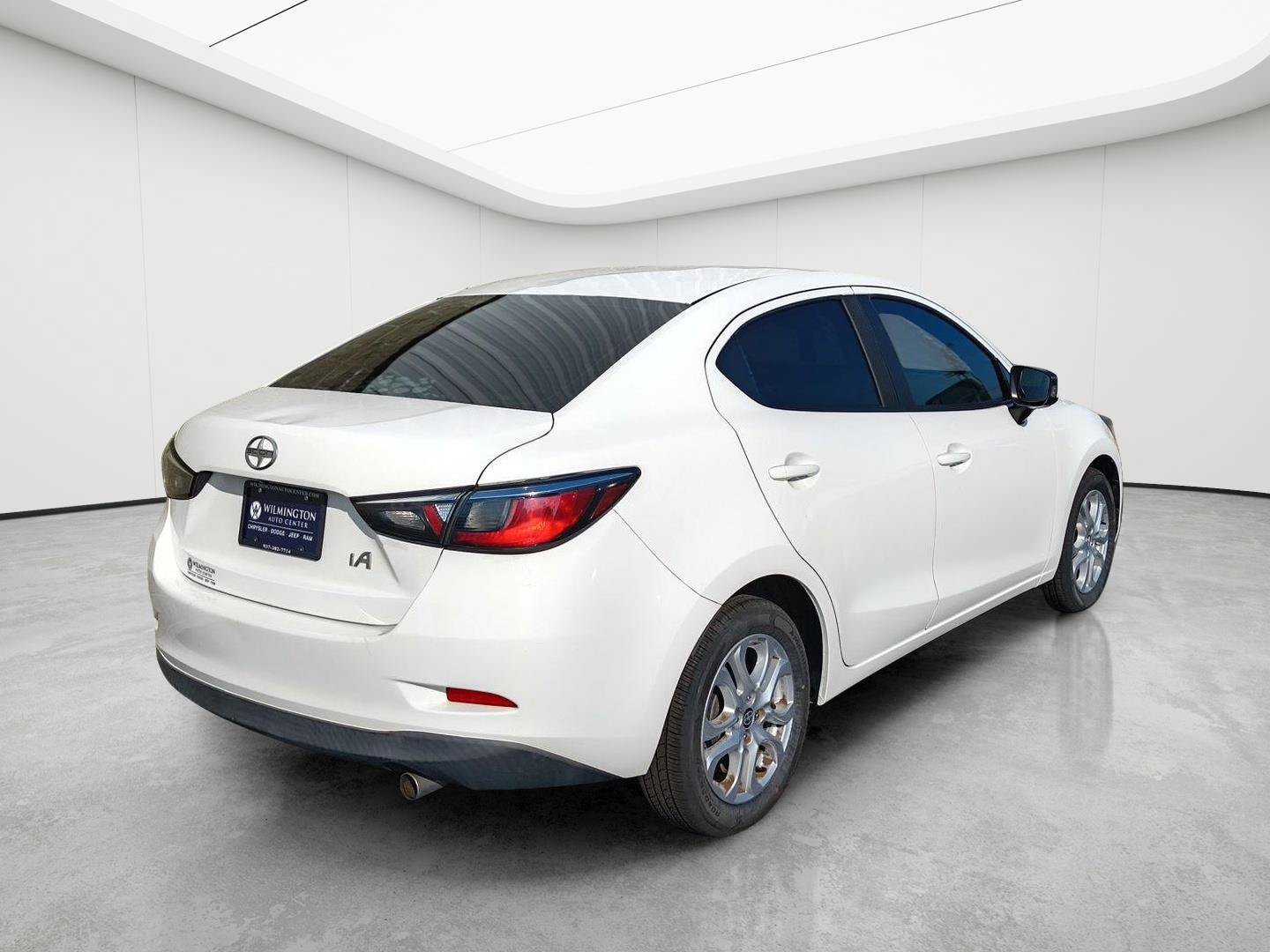 Used 2016 Scion iA FWD image 4