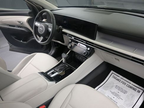 Certified 2025 Hyundai Tucson SEL image 12