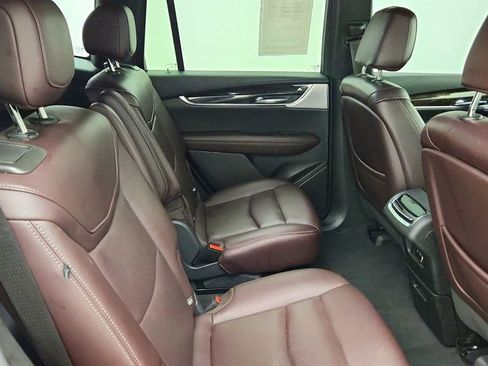 Used 2021 Cadillac XT6 Premium Luxury FWD image 23