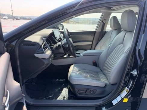 Certified 2023 Toyota Camry SE w/ Cold Weather Package AWD/4WD image 14