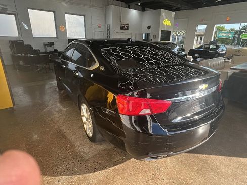 Used 2014 Chevrolet Impala LTZ FWD image 17