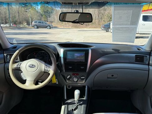 Used 2013 Subaru Forester 2.5X Premium w/ All-Weather Plus Pkg AWD/4WD image 6