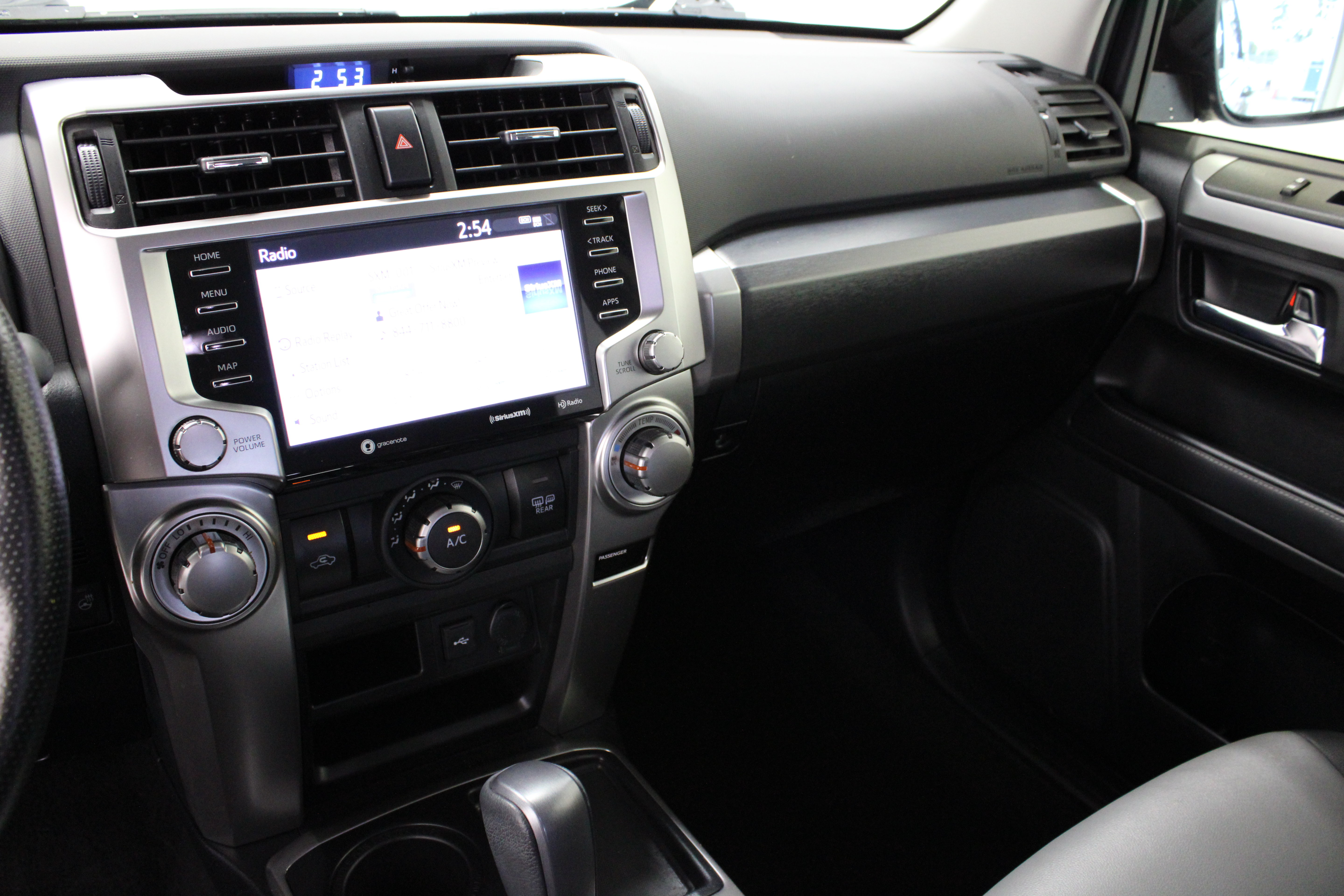 Used 2023 Toyota 4Runner SR5 Premium w/ Moonroof Package RWD image 16