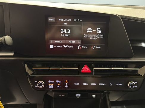 Used 2026 Kia Niro LX FWD image 11