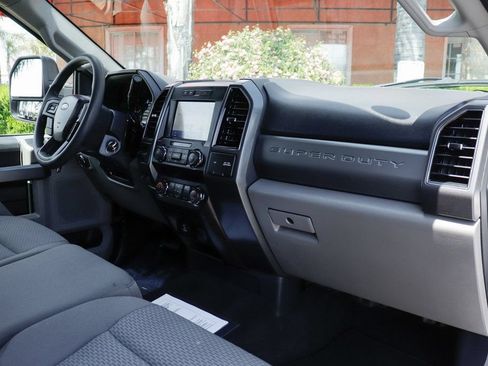 Used 2022 Ford F550 2WD Regular Cab Super Duty w/ XLT Value Package image 39