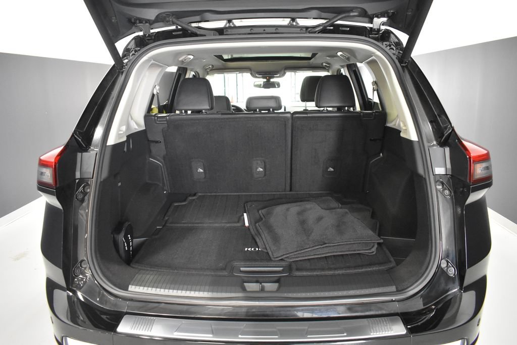Certified 2026 Nissan Rogue Platinum w/ Tech Package AWD/4WD image 39