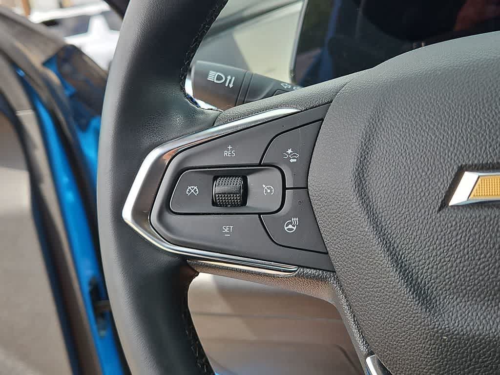 Used 2025 Chevrolet Trax LT w/ Driver Confidence Package FWD image 21