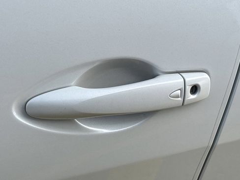 Used 2022 Nissan Maxima SR w/ Sport Mat Group image 13