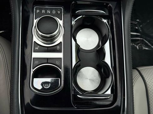 Used 2014 Jaguar XJ L Portfolio image 38