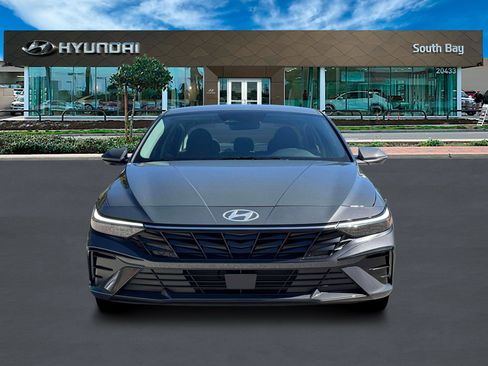 New 2026 Hyundai Elantra Limited image 12