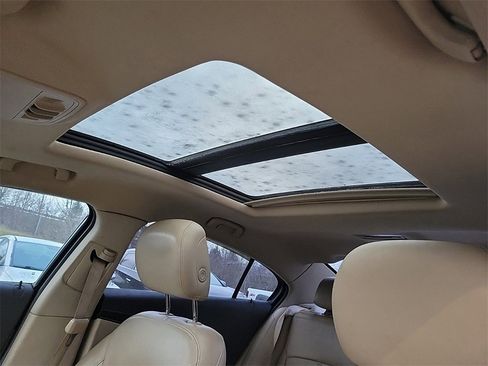 Used 2013 Buick LaCrosse Leather w/ Driver Confidence Package image 30