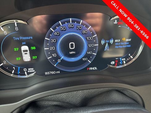 Used 2017 Cadillac Escalade Luxury image 12