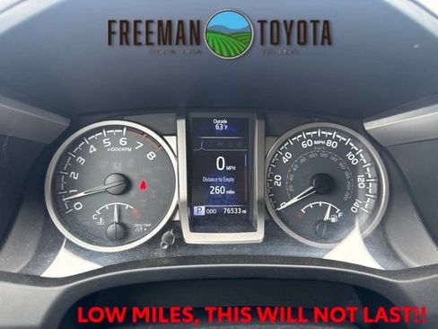 Used 2017 Toyota Tacoma SR5 w/ Tow Package AWD/4WD image 8