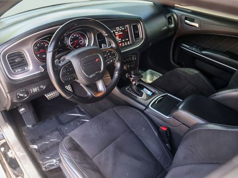 Used 2019 Dodge Charger R/T w/ Plus Group RWD image 13