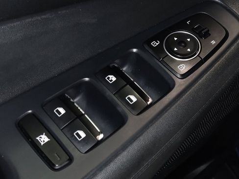 Used 2020 Hyundai Santa Fe SE w/ Cargo Package image 27