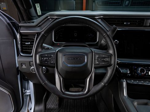 Used 2026 GMC Sierra 2500 Denali Ultimate AWD/4WD image 18